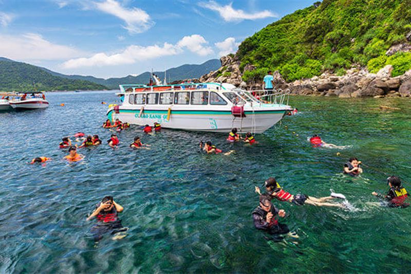 CHAM ISLAND SIGHTSEEING AND SNORKELING TOUR